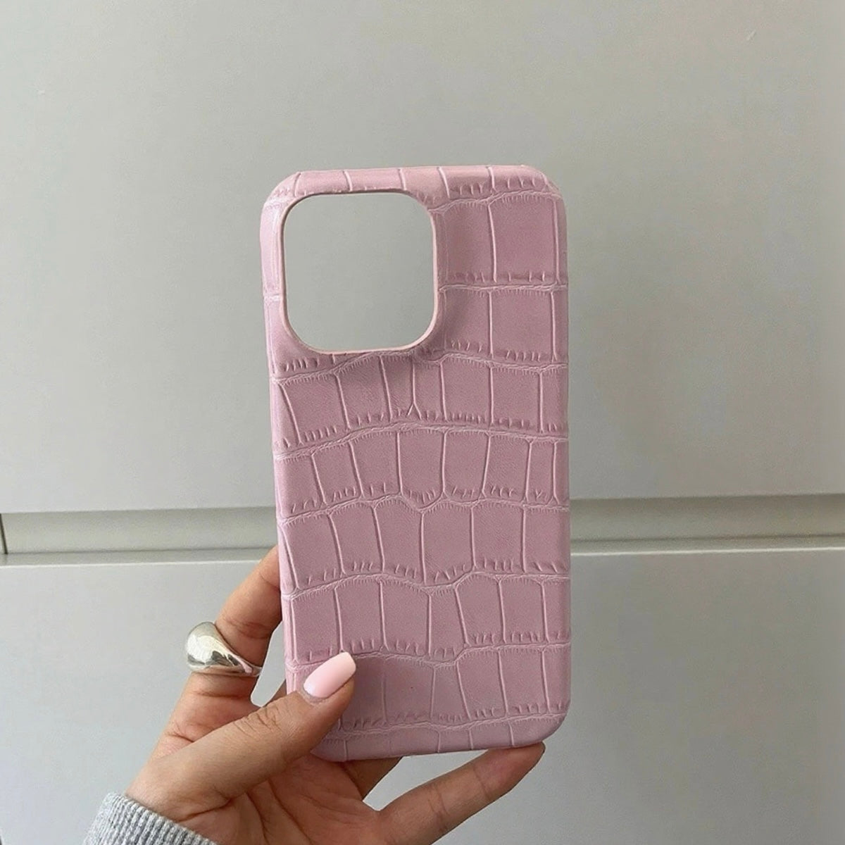 Viral Snake Skin Leather iPhone 17/16/15 Case ,trendy Phone Case, luxury Bling for iPhone 17/16/15 designer Phone Cover