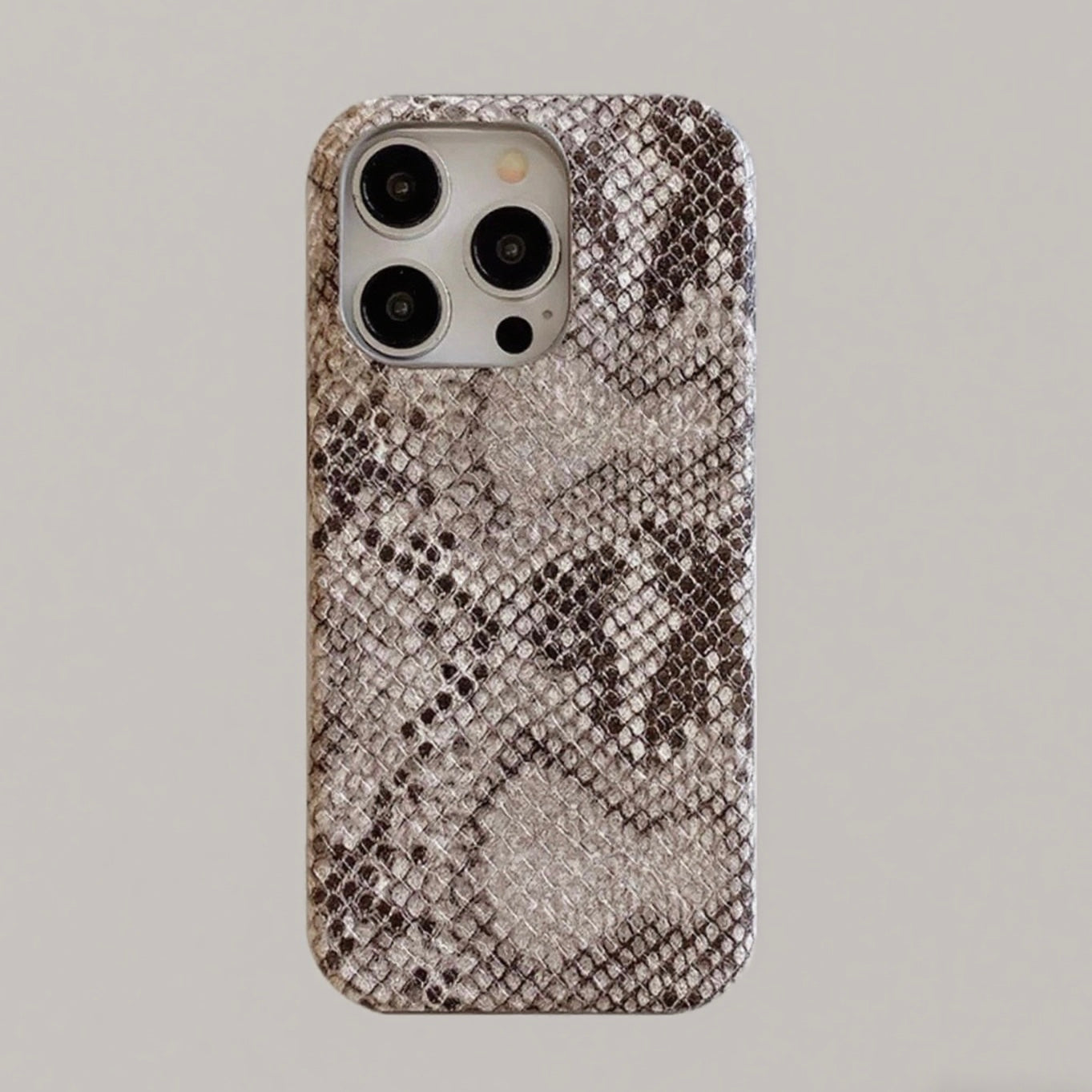 Viral Snake Skin Leather iPhone 17/16/15 Case ,trendy Phone Case, luxury Bling for iPhone 17/16/15 designer Phone Cover