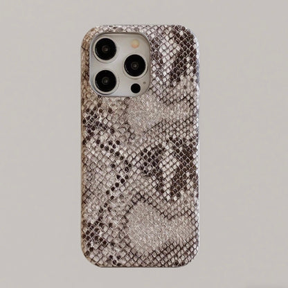 Viral Snake Skin Leather iPhone 17/16/15 Case ,trendy Phone Case, luxury Bling for iPhone 17/16/15 designer Phone Cover