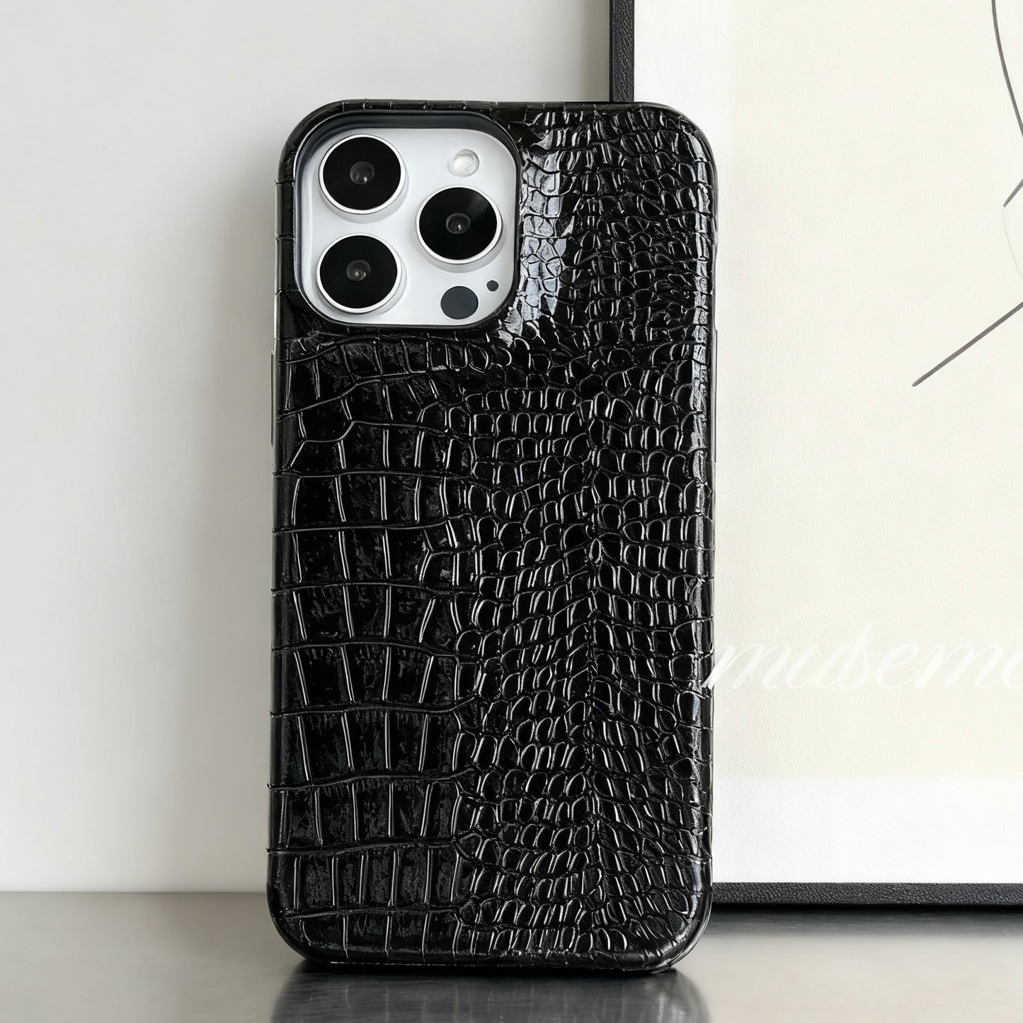 Viral Snake Skin Leather iPhone 17/16/15 Case ,trendy Phone Case, luxury Bling for iPhone 17/16/15 designer Phone Cover